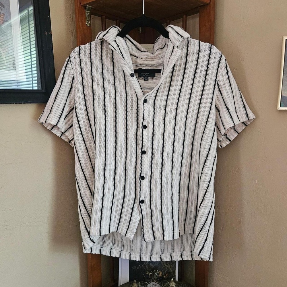 eight eight eight White and Black Striped Short-Sleeve Button Hooded Shirt